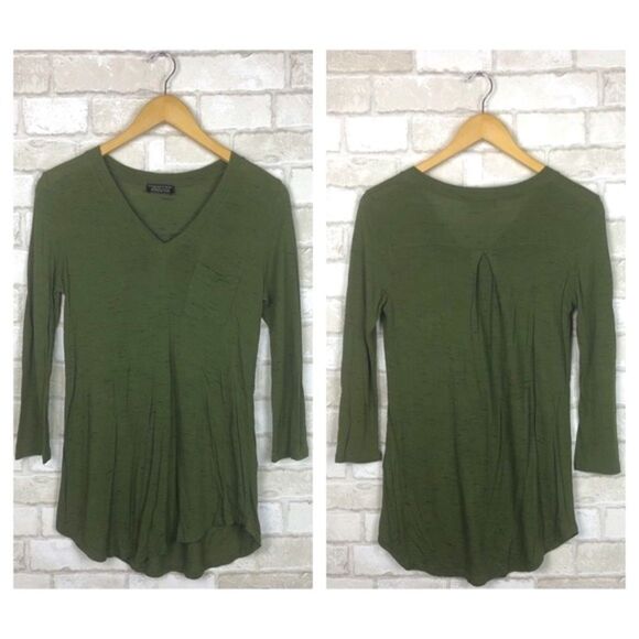 Stitch Fix Tops - Stitch Fix Papermoon V-neck Top Size S
